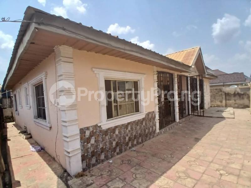 3 bedroom Flat / Apartment for rent At Abore Along Idi Oya Off Akala Express Akala Express Ibadan Oyo