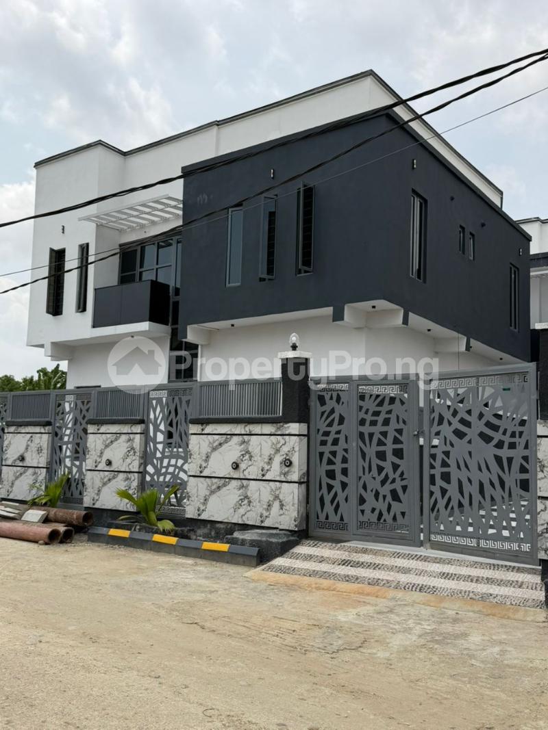 4 bedroom House for sale Mende Maryland Lagos