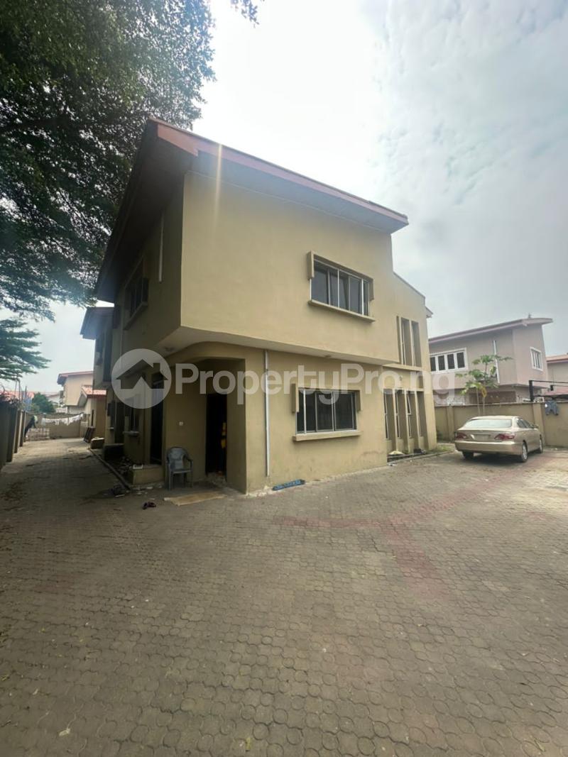 4 bedroom House for rent ONIRU Victoria Island Lagos