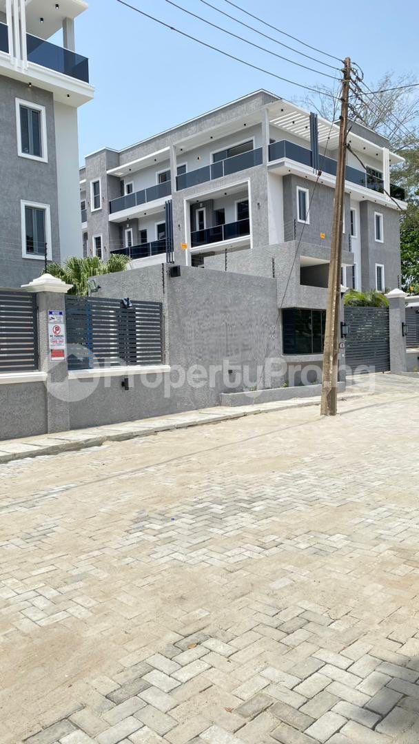 4 bedroom House for sale Off Adeola Odeku Street, Victoria Island Lagos State. Adeola Odeku Victoria Island Lagos