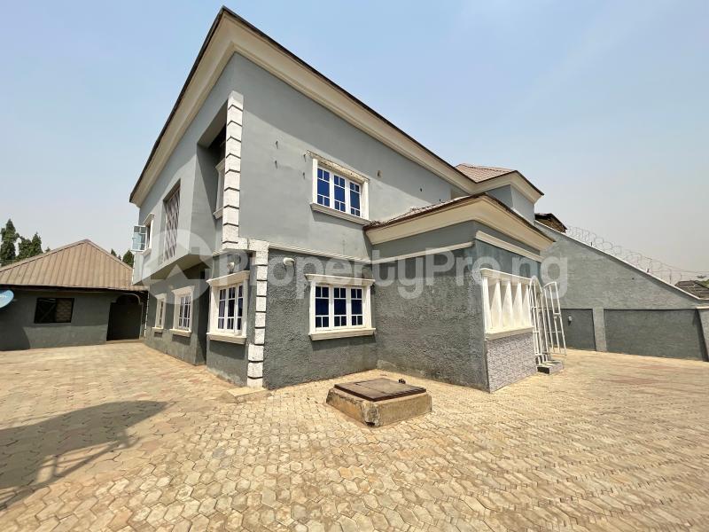 4 bedroom House for rent 1st Avenue Gwarinpa Gwarinpa Abuja
