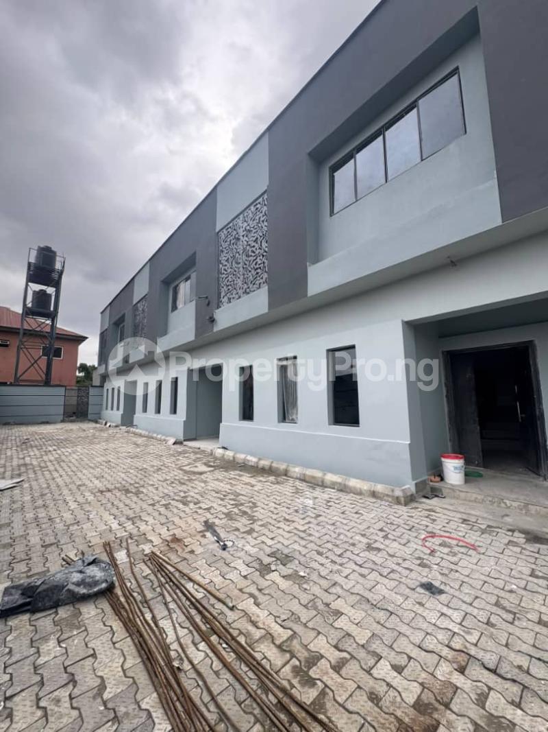 4 bedroom House for sale Obanikoro Shomolu Lagos
