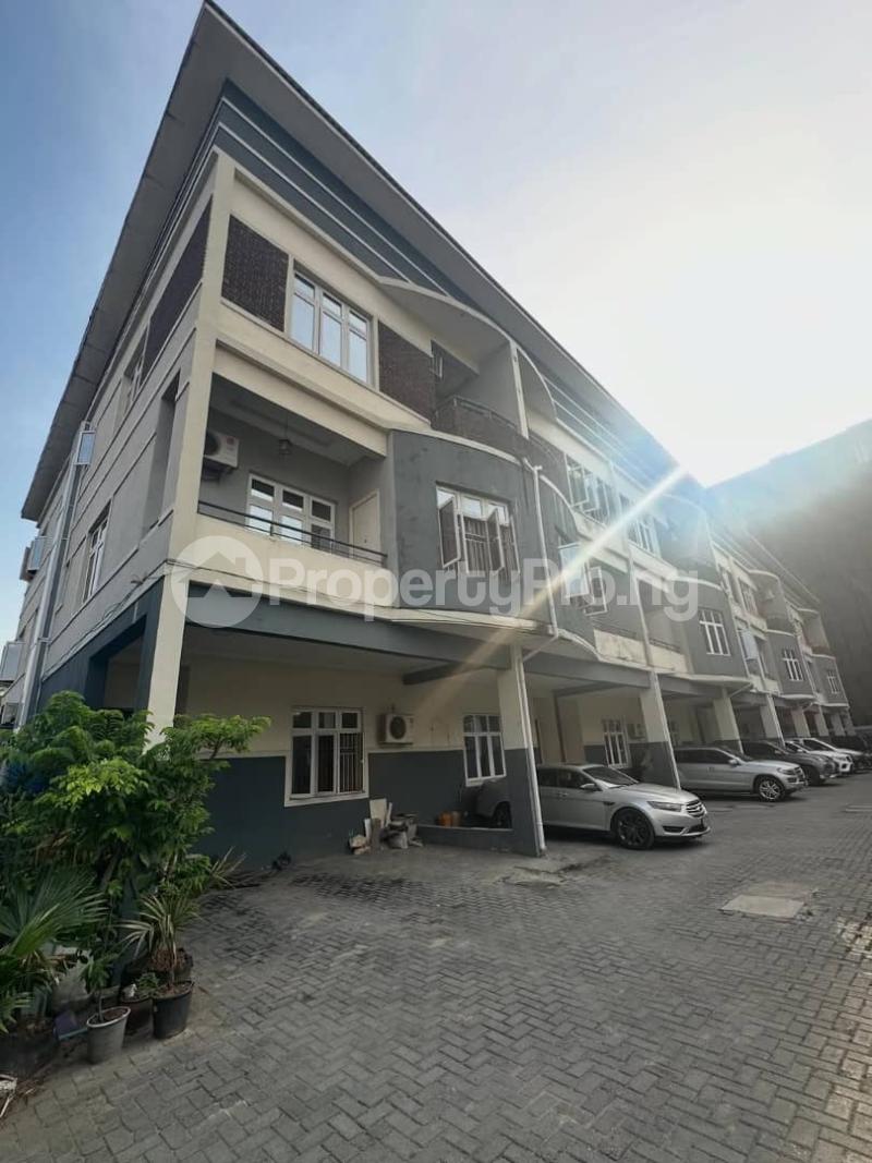 4 bedroom House for rent ONIRU Victoria Island Lagos
