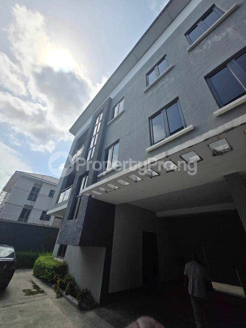 4 bedroom House for rent ONIRU Victoria Island Lagos
