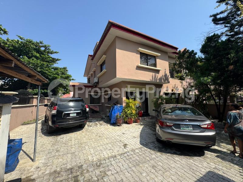 4 bedroom House for sale Femi Okunnu Estate, Plantinum Way Jakande Lekki Lagos