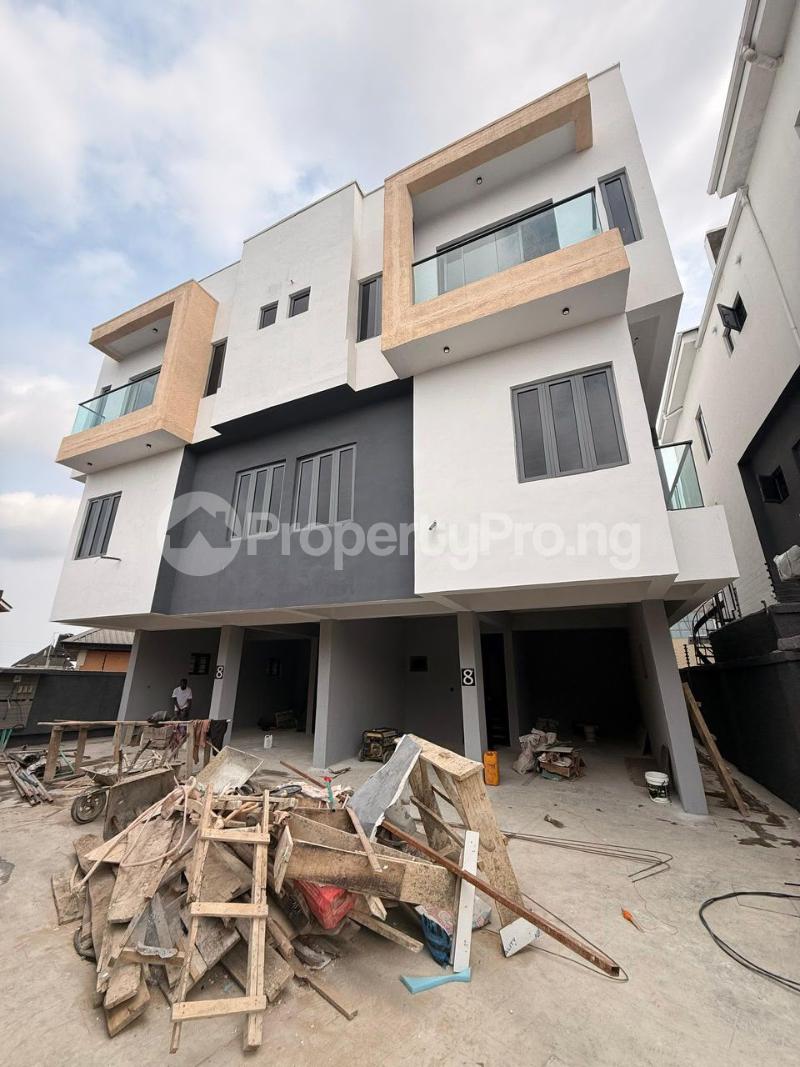 4 bedroom House for sale Maryland Lagos