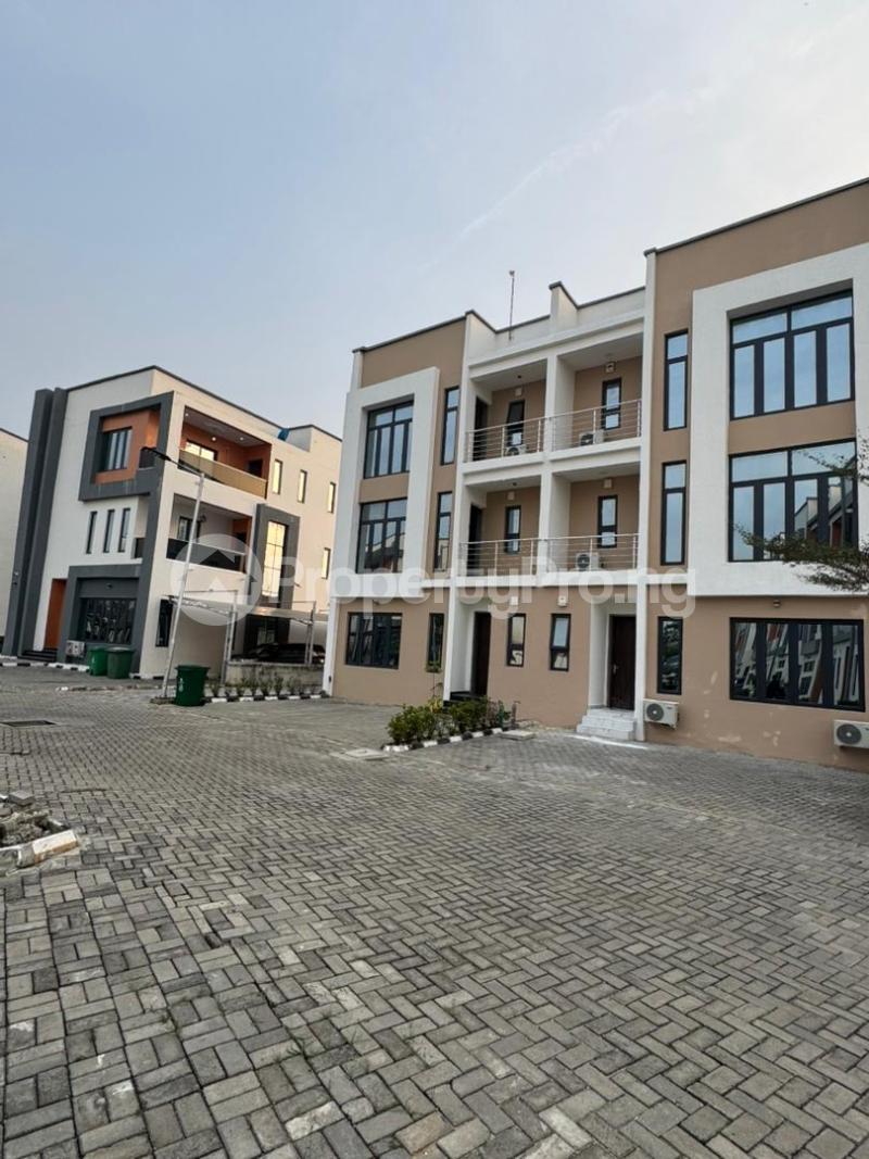 4 bedroom House for rent Plantinum Way Jakande Lekki Jakande Lekki Lagos