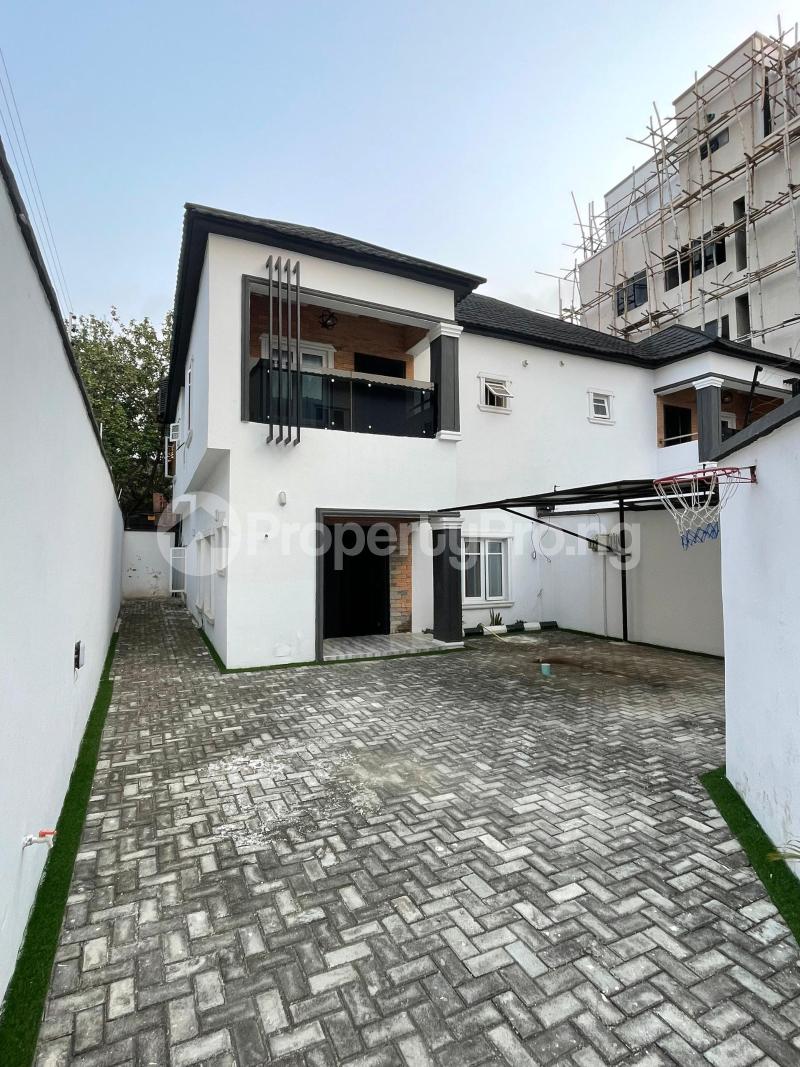 4 bedroom House for rent Spg Ologolo Lekki Lagos