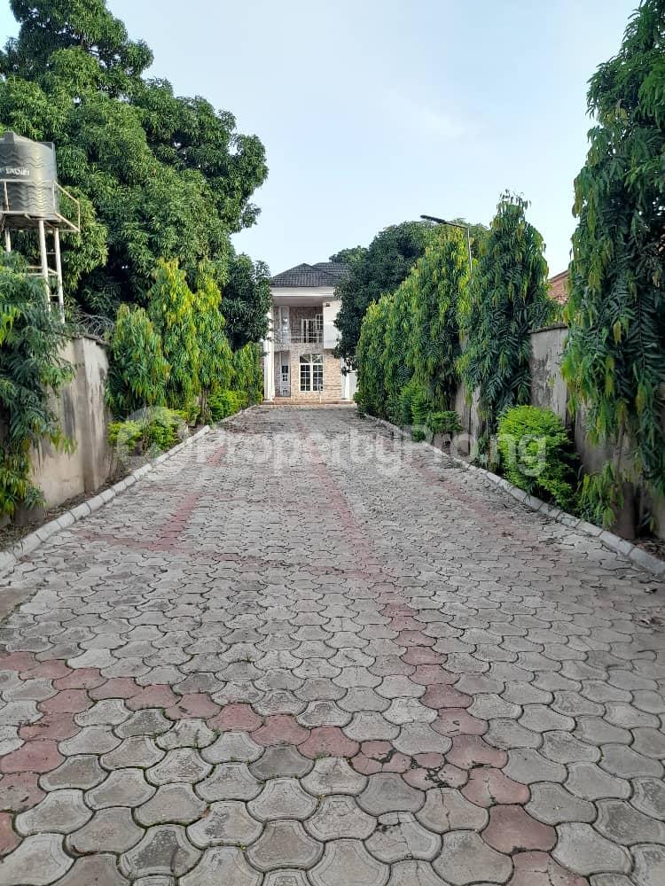 5 bedroom House for sale Along Chalawa, Kaffi Road, Before Living Faith. Kaduna South Kaduna