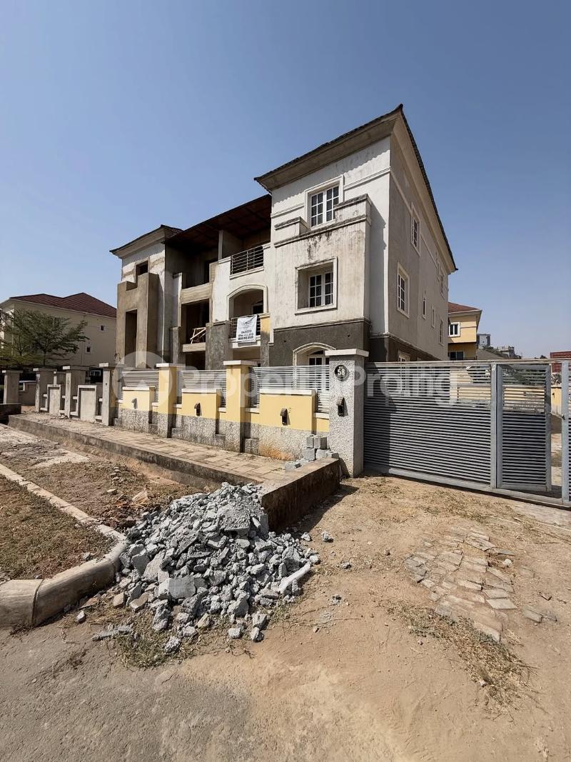 5 bedroom House for sale Guzape Abuja