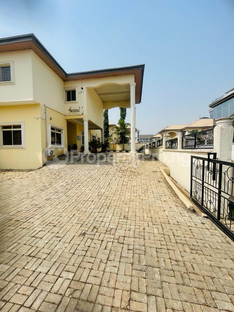 6 bedroom House for sale  Utako Abuja
