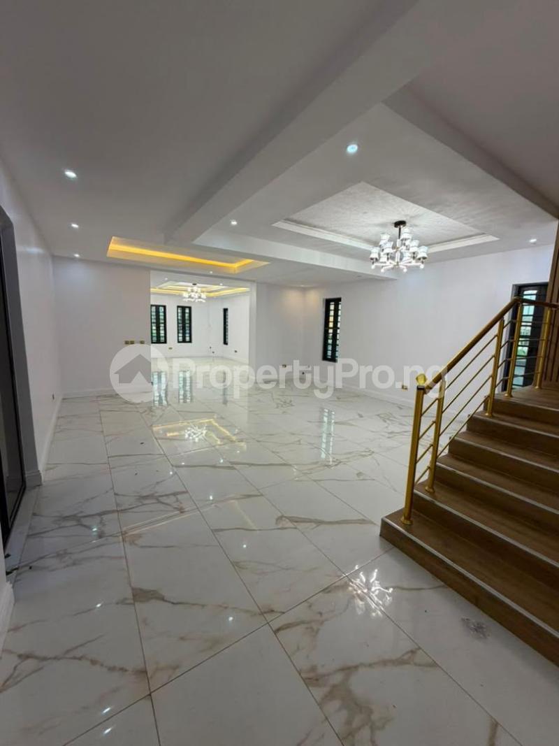 7 bedroom House for rent Royal Garden Estate Ajah Lagos