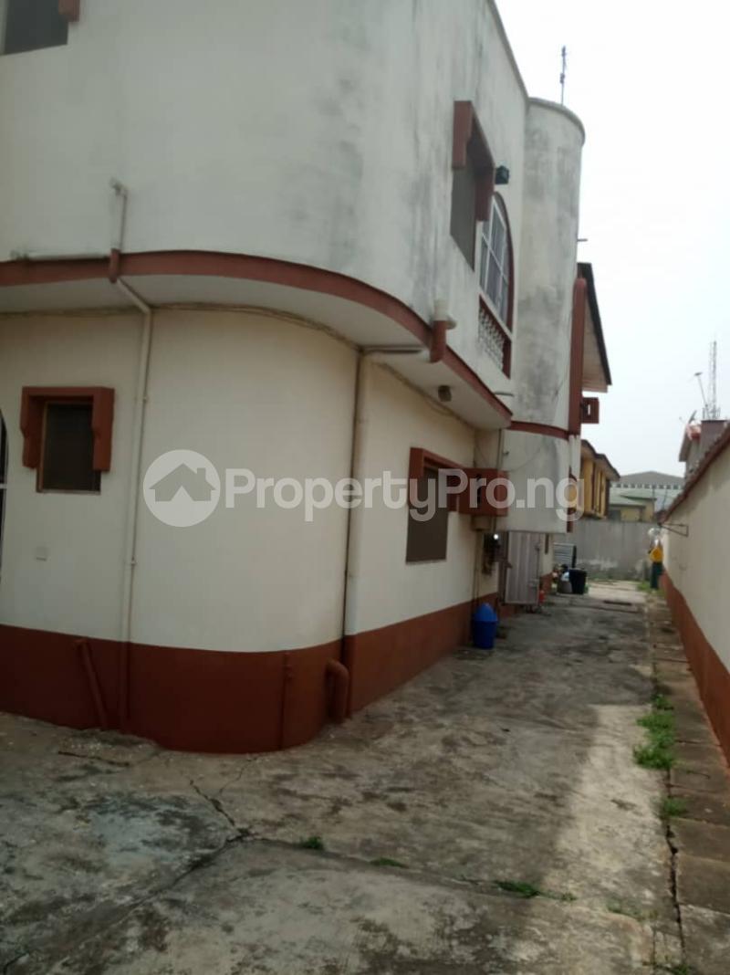 5 bedroom House for sale College Road Ifako-ogba Ogba Lagos