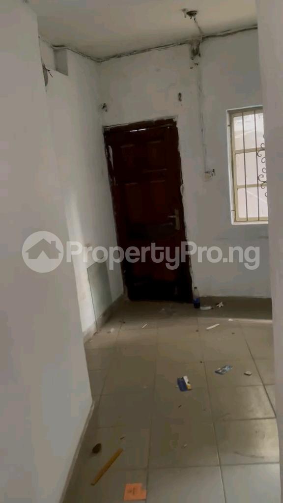 1 bedroom Flat / Apartment for rent Obanikoro Shomolu Lagos