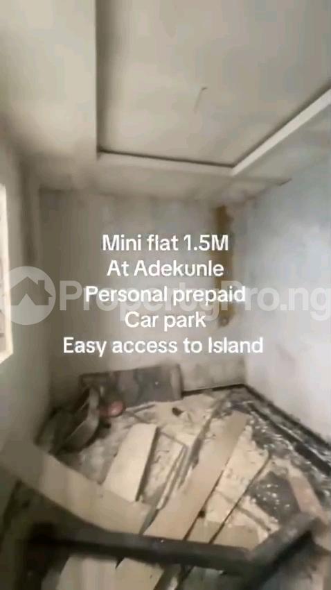1 bedroom Flat / Apartment for rent Adekunle Yaba Lagos