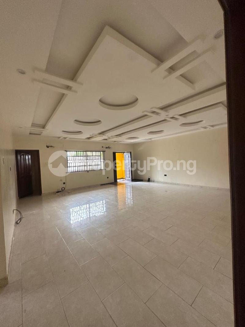 3 bedroom Flat / Apartment for rent Sholuyi Gbagada Lagos