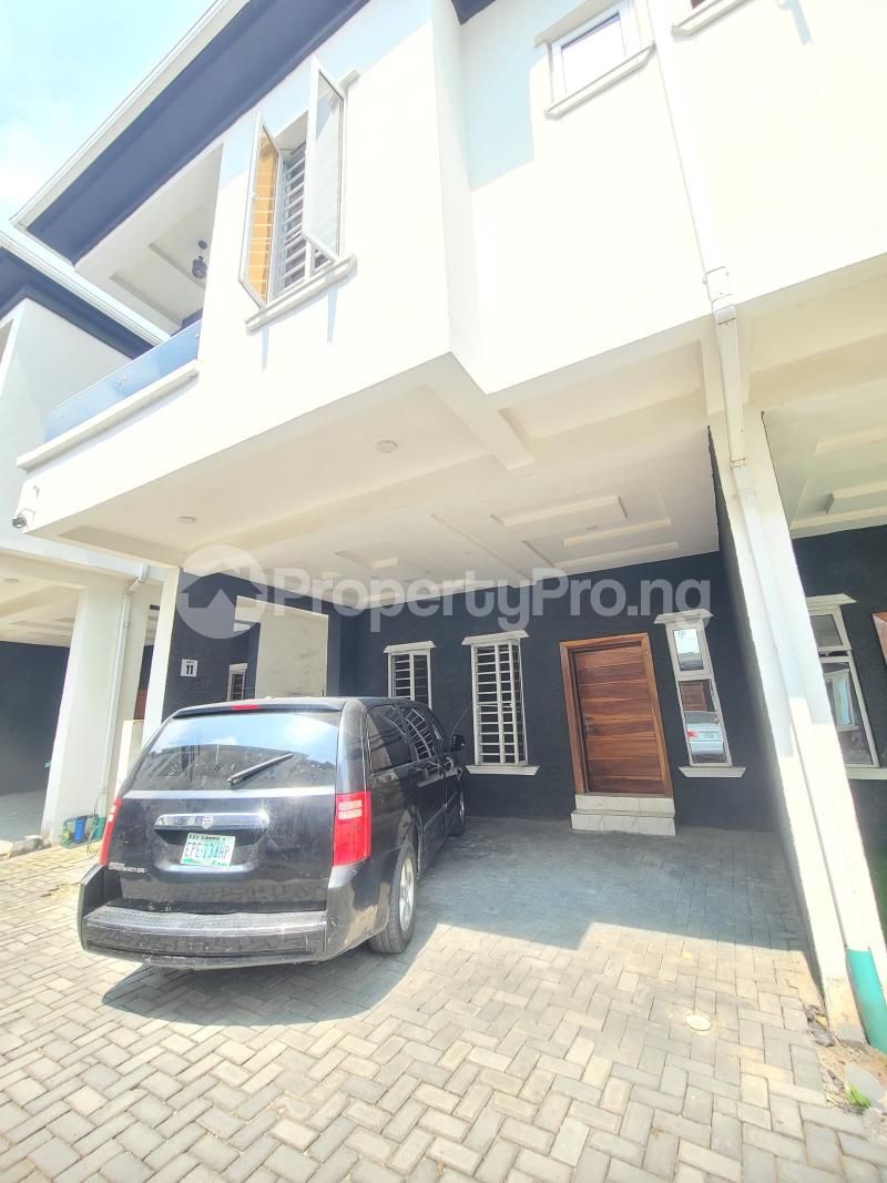 4 bedroom House for rent Mobil Road, Ilaje Ajah Lagos