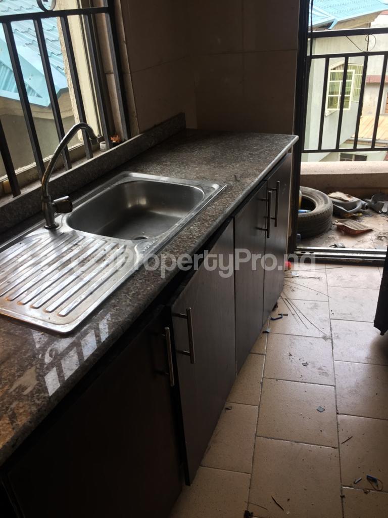 1 bedroom Flat / Apartment for rent Tejuosho Yaba Lagos