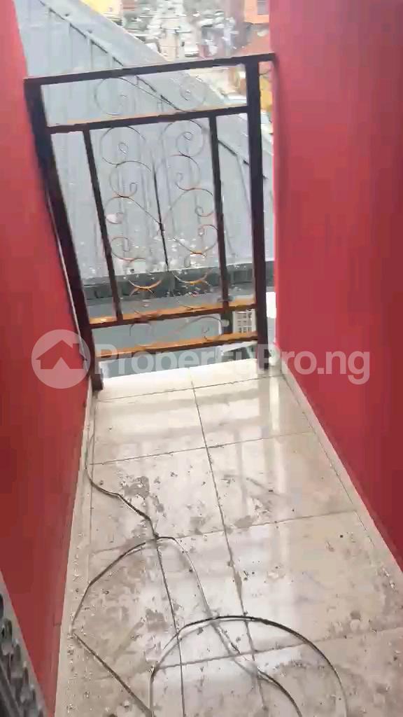 2 bedroom Flat / Apartment for sale Okesuna Shomolu Lagos