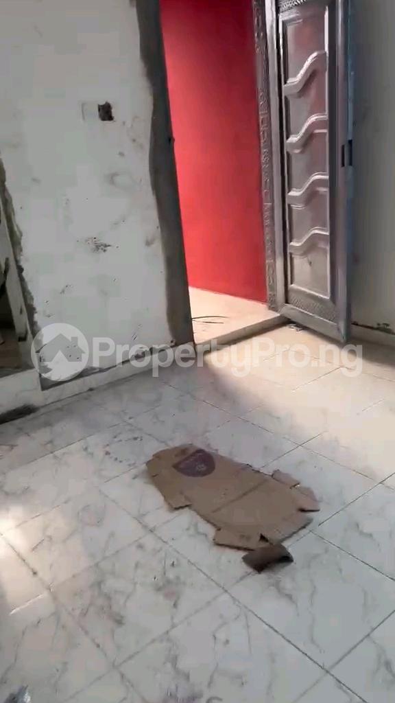 2 bedroom Flat / Apartment for sale Okesuna Shomolu Lagos