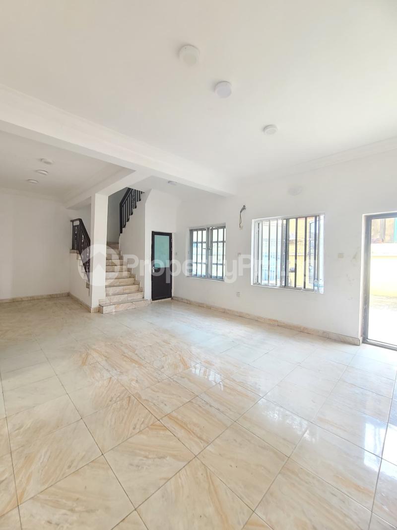 5 bedroom House for rent Mobil Road Ajah Lagos - 0