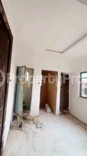 1 bedroom Flat / Apartment for rent Pedro Road Shomolu Lagos