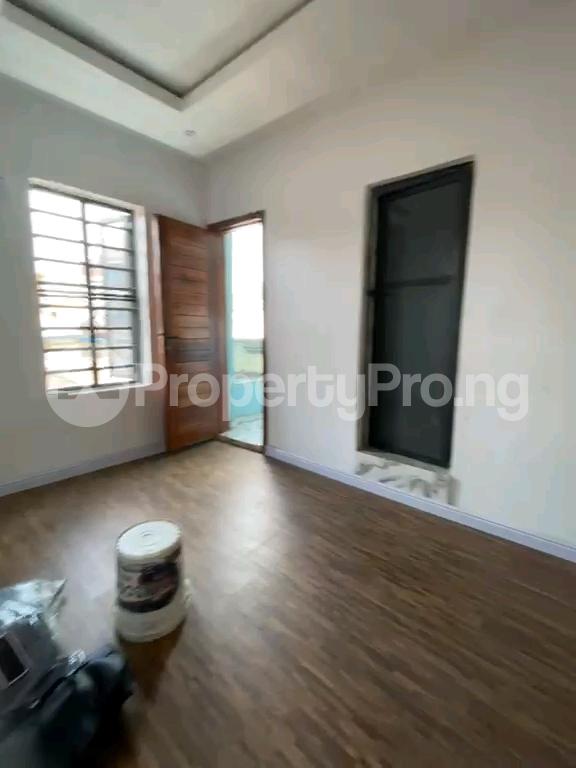 Flat / Apartment for rent Araromi Street Shomolu Lagos