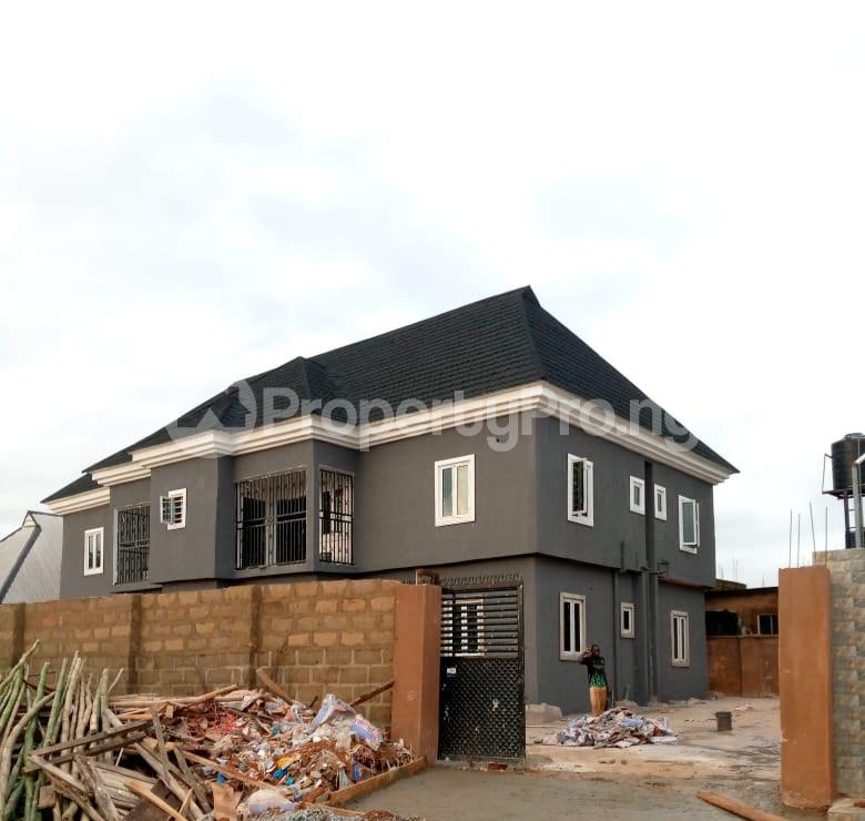 8 bedroom House for sale Banana Road/waec, Ugbor, Gra Oredo Edo