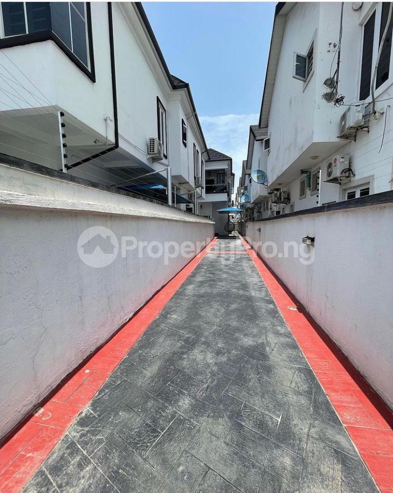 4 bedroom House for sale orchid Lekki Lagos