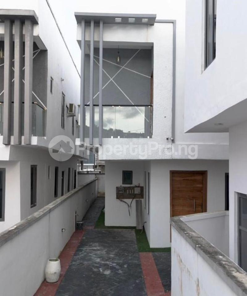 4 bedroom House for sale Ologolo Lekki Lagos