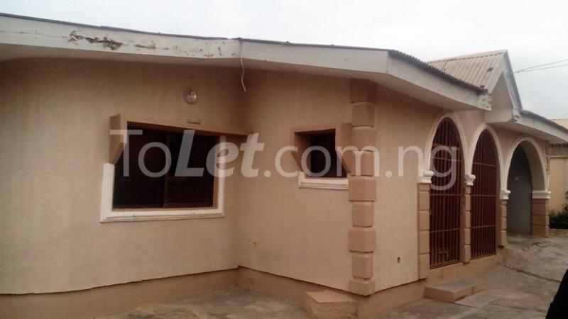 4 bedroom House for sale Elebu Oluyole Estate Ibadan Oyo
