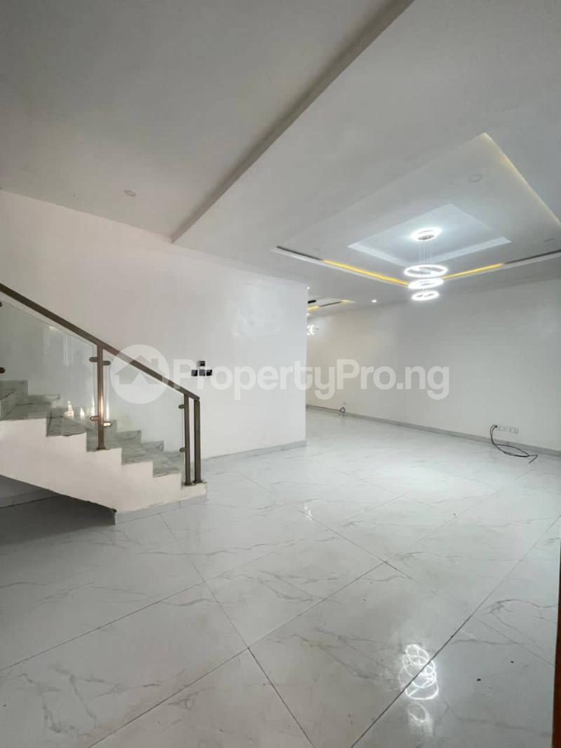 3 bedroom House for rent Emecel Court, Ikate Lekki Lagos