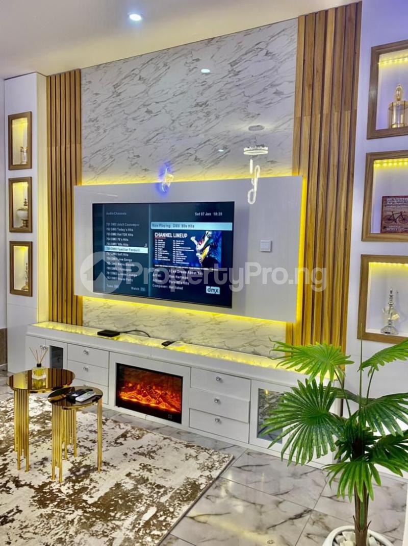 2 bedroom House for rent Conservation Road In An Estate, Chevron Lekki Lagos