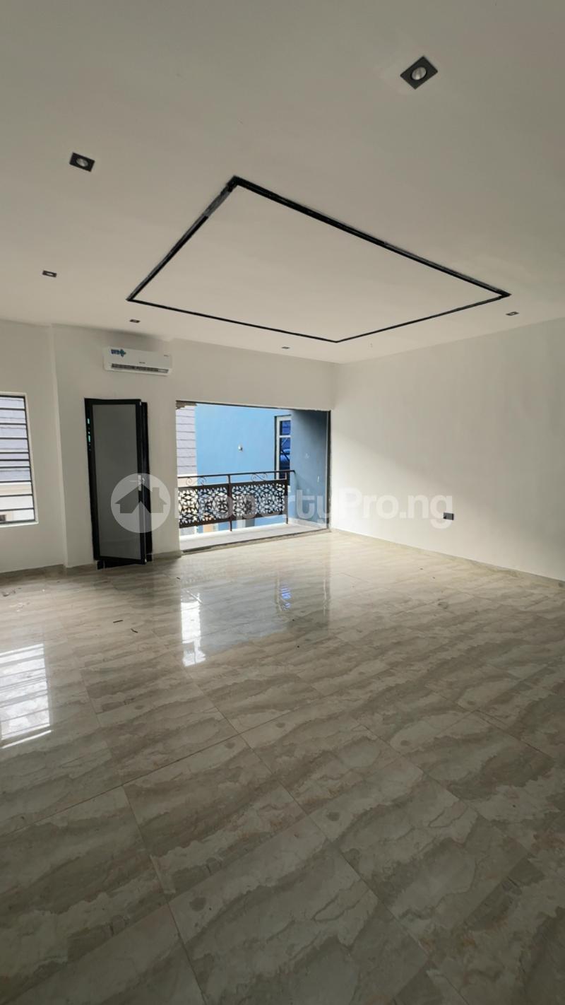 2 bedroom Flat / Apartment for rent Jibowu Yaba Lagos