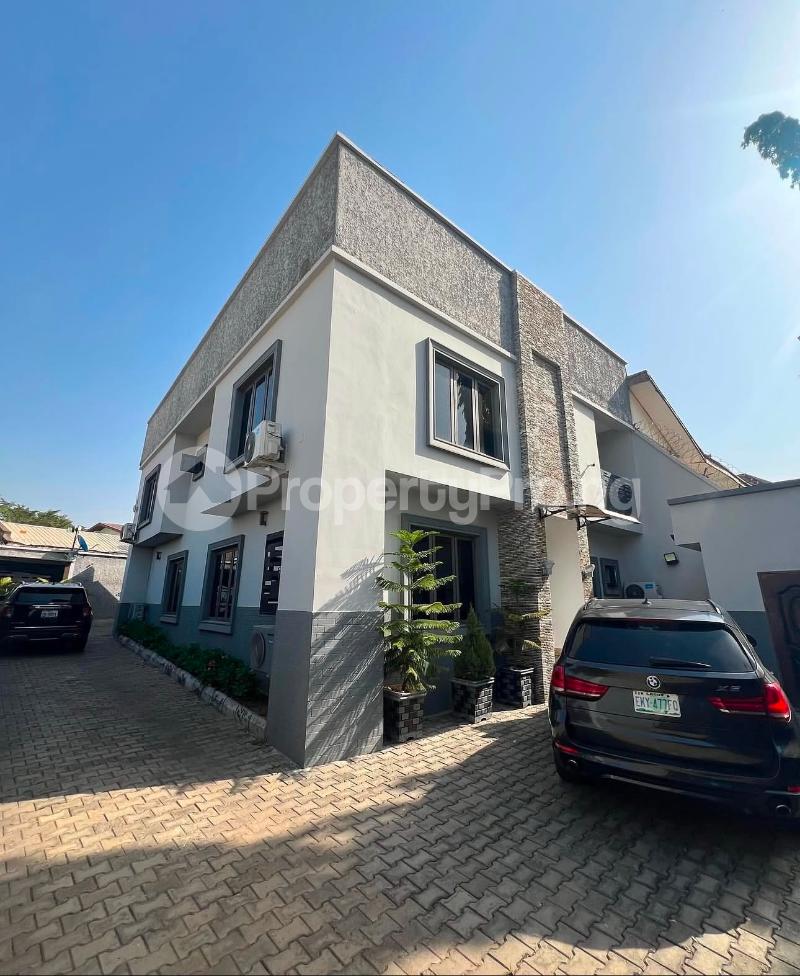 4 bedroom House for sale Gwarinpa Abuja