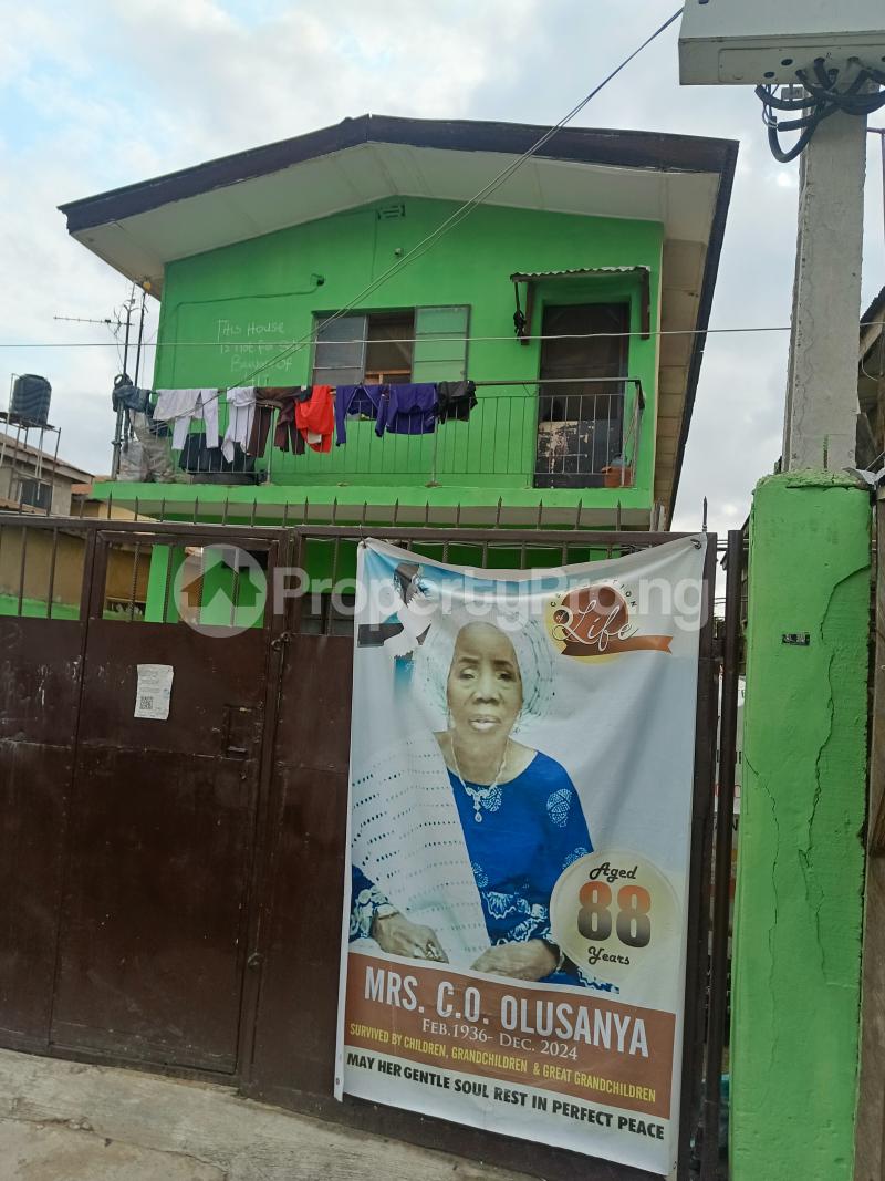 10 bedroom House for sale  Bariga Shomolu Lagos