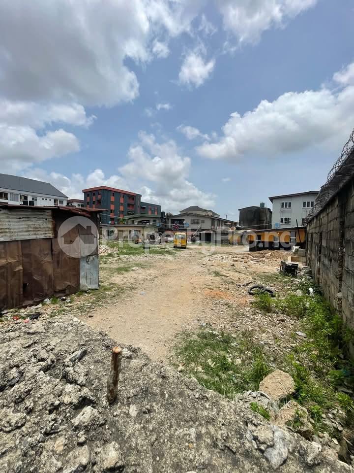 Land for sale Off Adetola Road, Surulere Lagos