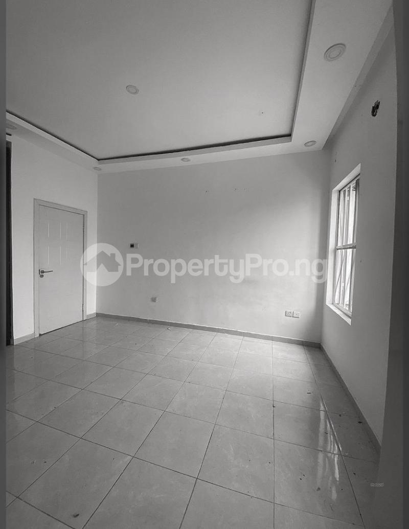 1 bedroom Flat / Apartment for rent In A Mini Estate, Osapa london Lekki Lagos