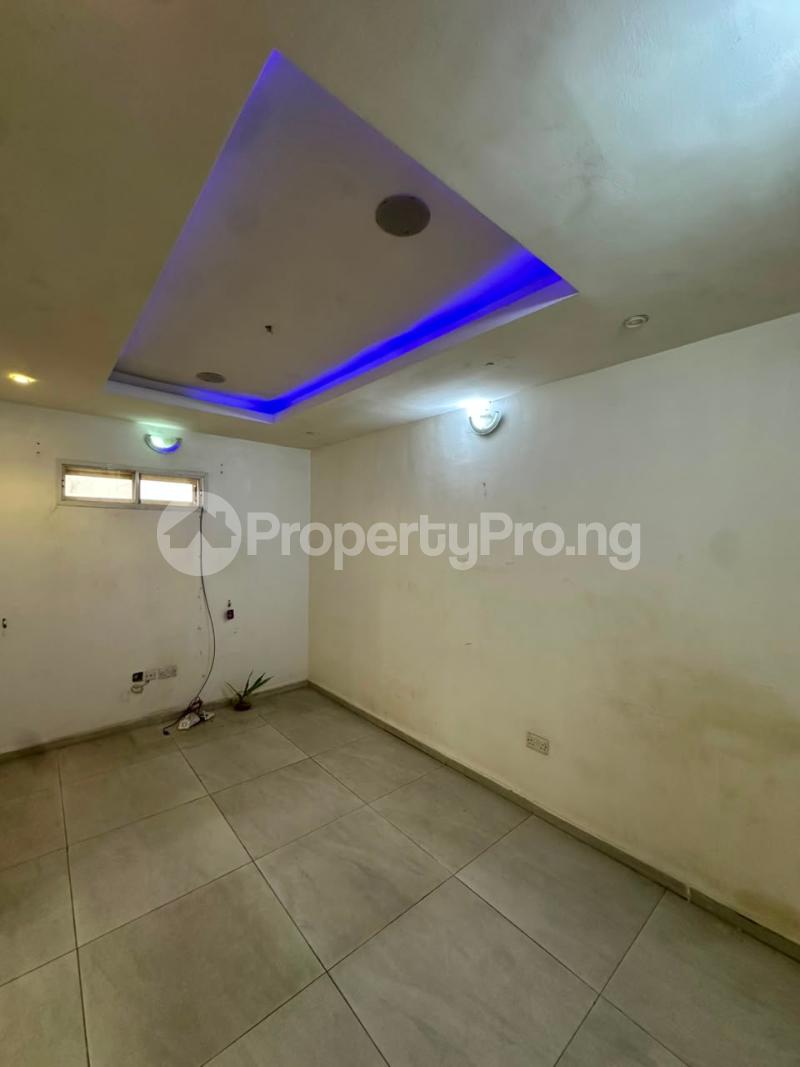 Flat / Apartment for rent Ologolo Lekki Lagos