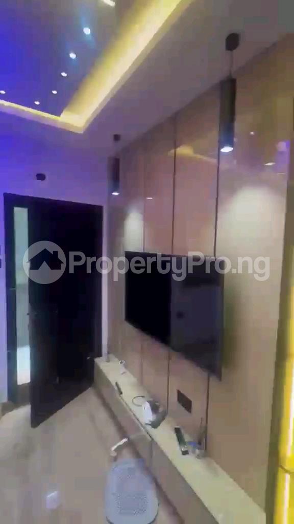 1 bedroom Flat / Apartment for rent Off Moleye Alagomeji Yaba Lagos Alagomeji Yaba Lagos