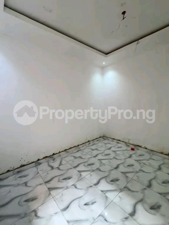 1 bedroom Flat / Apartment for rent Off Market Street Shomolu Lagos Shomolu Shomolu Lagos