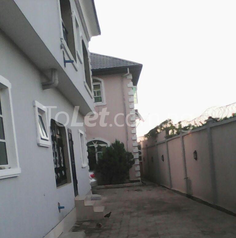 1 bedroom Flat / Apartment for rent Bariga Lagos
