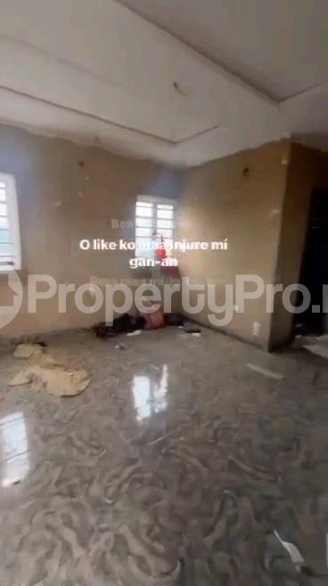 1 bedroom Flat / Apartment for rent Makoko Road Adekunle Yaba Lagos