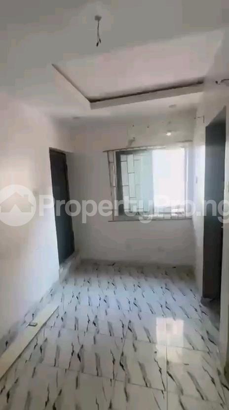 1 bedroom Flat / Apartment for rent Off Market Street Shomolu Lagos Shomolu Shomolu Lagos