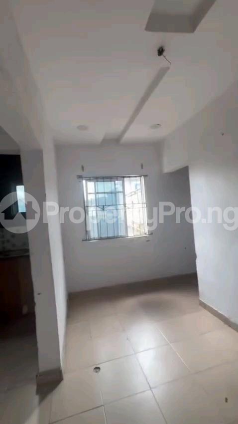 1 bedroom Flat / Apartment for rent Off Market Street, Shomolu, Lagos Shomolu Shomolu Lagos