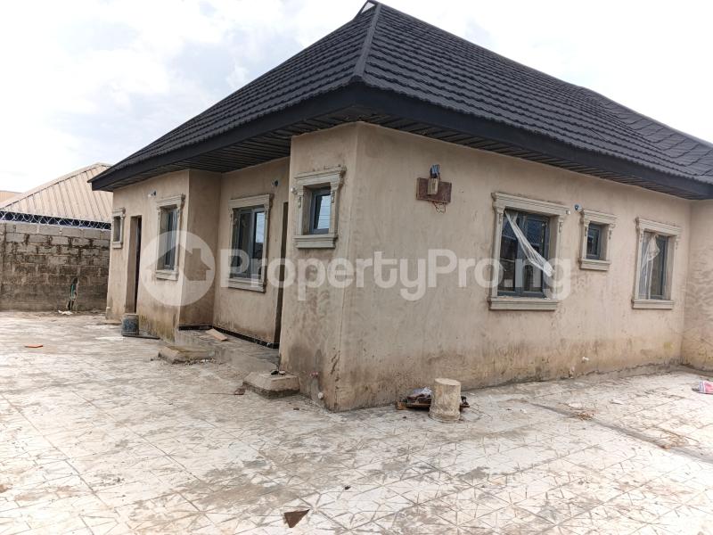 3 bedroom Flat / Apartment for sale Lafenwa Ogun State Close To Ayobo Lagos Obasanjo Farm Ado Odo/Ota Ogun - 0