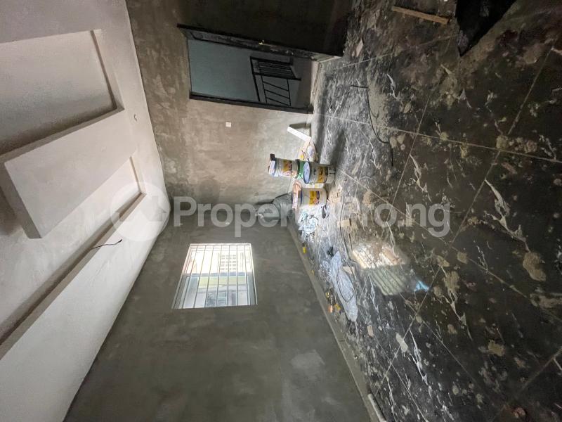1 bedroom Flat / Apartment for rent Obanikoro Shomolu Lagos - 4