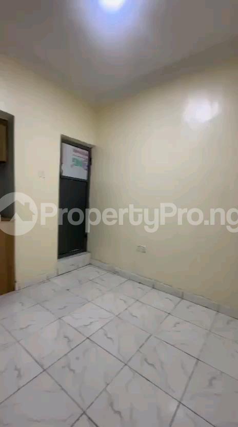 1 bedroom Flat / Apartment for rent Off Market Street Shomolu Shomolu Shomolu Lagos