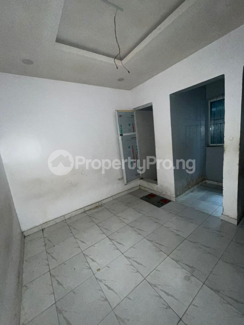 1 bedroom Flat / Apartment for rent Market Street, Shomolu Shomolu Shomolu Lagos
