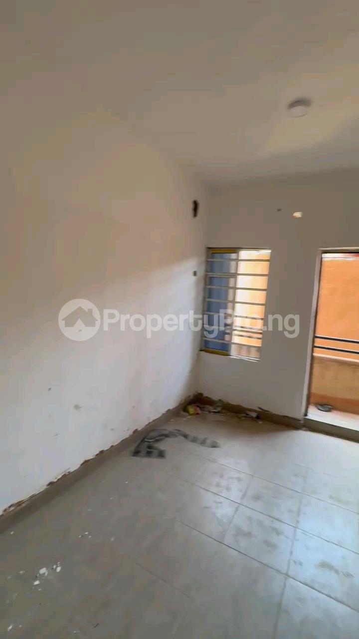 1 bedroom Flat / Apartment for rent Iwaya Yaba Lagos